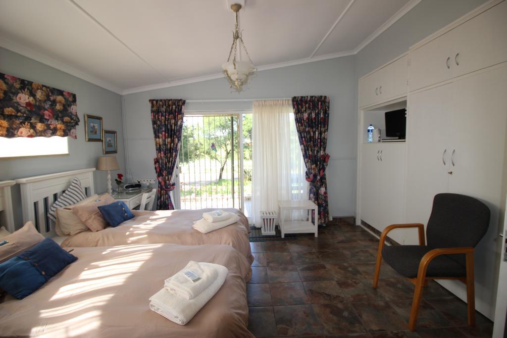 Waterfront Guest House Carolina ภายนอก รูปภาพ