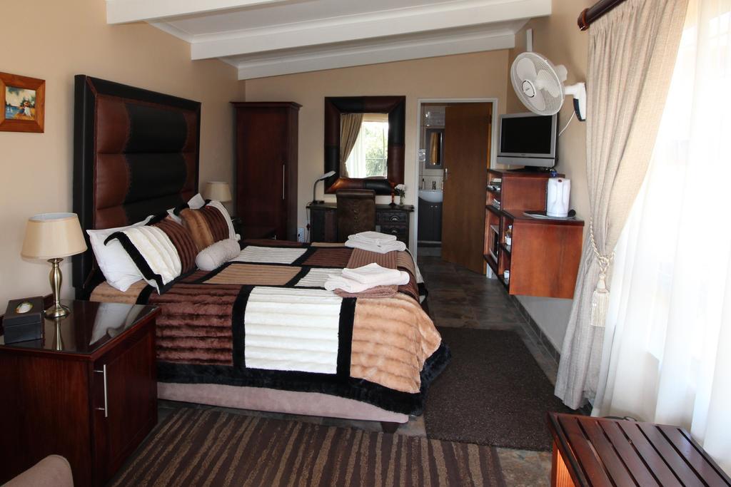 Waterfront Guest House Carolina ภายนอก รูปภาพ