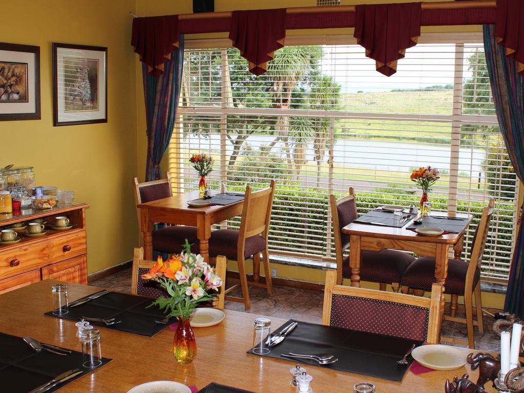 Waterfront Guest House Carolina ภายนอก รูปภาพ